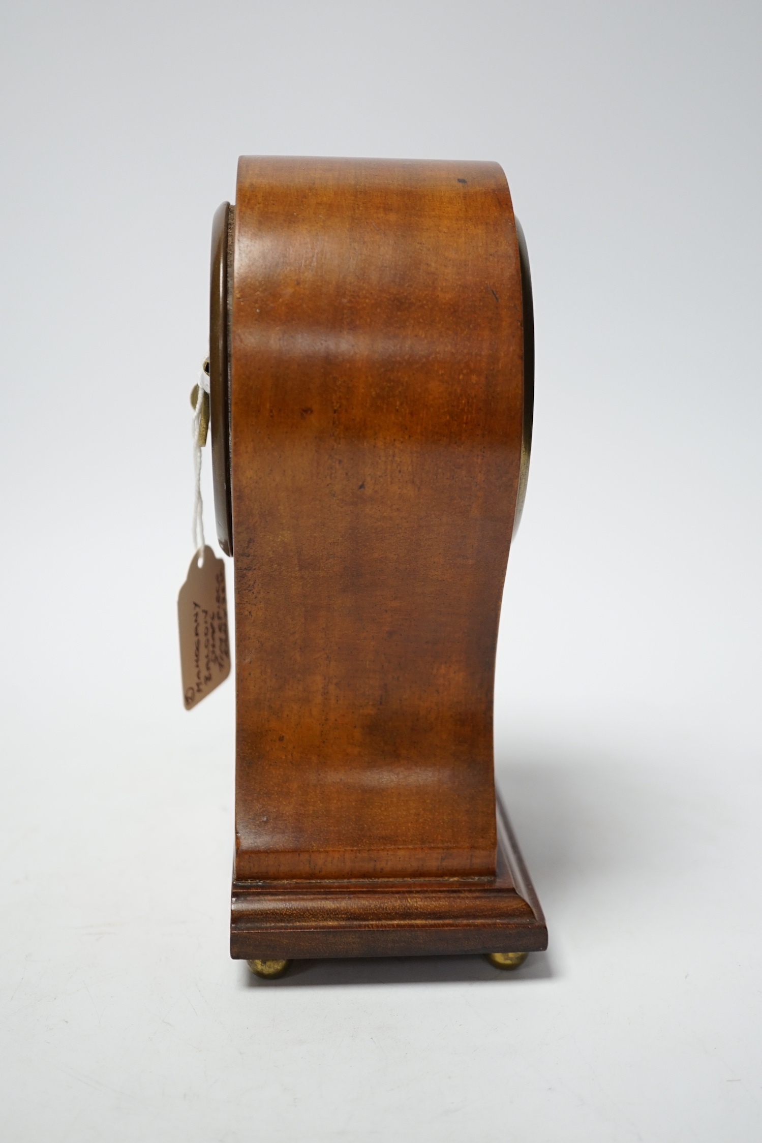 An early 20th century inlaid balloon mantel clock, 21cm